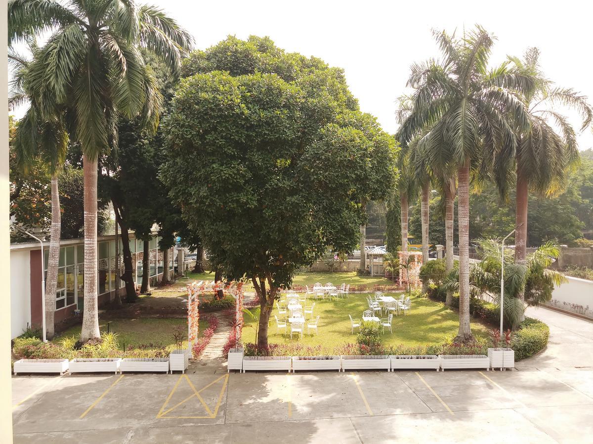 รูบี้ การ์เดน โฮเต็ล Hotel ย่างกุ้ง ภายนอก รูปภาพ