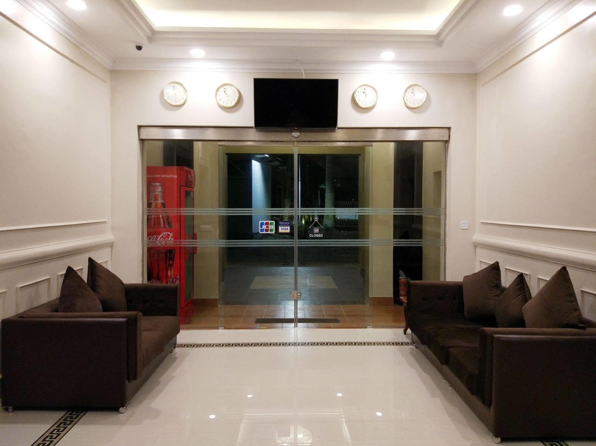 รูบี้ การ์เดน โฮเต็ล Hotel ย่างกุ้ง ภายนอก รูปภาพ